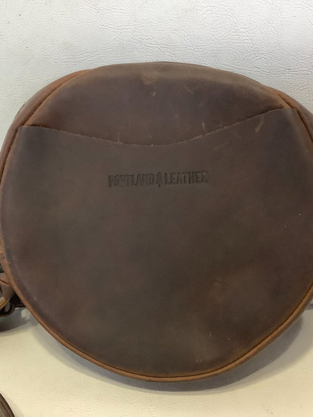 Portland Leather Goods Circle Crossbody Bag Purse Brown 7" - Picture 2 of 10